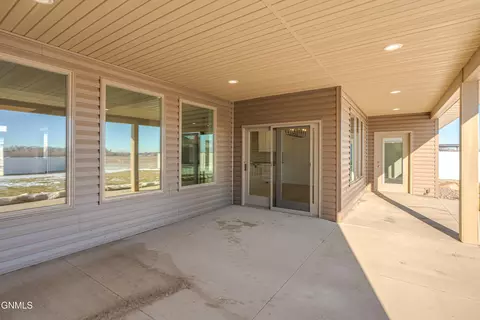 Exterior - 3005 Peach Tree Dr, Bismarck, ND 58504 photo 5 of 5