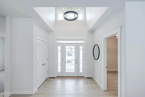 Entry Way - 3005 Peach Tree Dr, Bismarck, ND 58504 photo 1 of 9