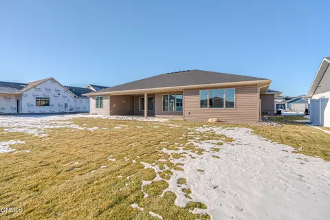 Exterior - 3005 Peach Tree Dr, Bismarck, ND 58504 photo 3 of 5