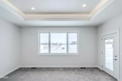 Bedroom - 3005 Peach Tree Dr, Bismarck, ND 58504 photo 2 of 8