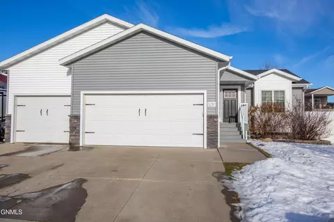 5019 39th Ave NW, Mandan, ND 58554
