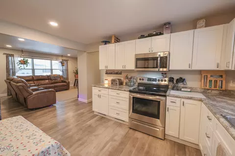 Kitchen - 1208 13th Ave W, Williston, ND 58801 photo 2 of 4