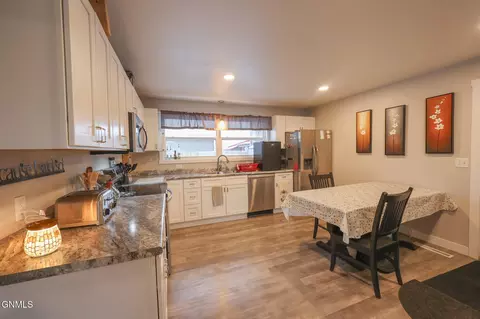 Kitchen - 1208 13th Ave W, Williston, ND 58801 photo 4 of 4