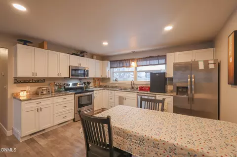Kitchen - 1208 13th Ave W, Williston, ND 58801 photo 1 of 4