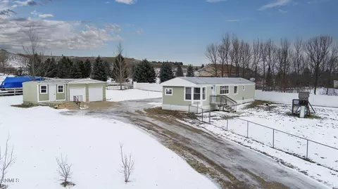 4341 Highway 1806, Mandan, ND 58554
