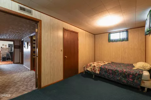 425 Interstate Ave NW, Bismarck, ND 58503 photo 20