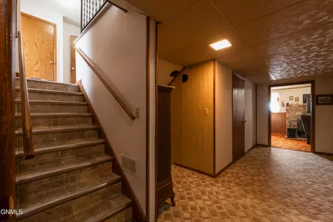 425 Interstate Ave NW, Bismarck, ND 58503 photo 19