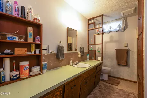 425 Interstate Ave NW, Bismarck, ND 58503 photo 23