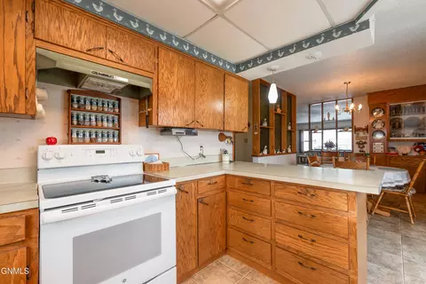 425 Interstate Ave NW, Bismarck, ND 58503 photo 13