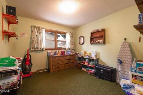 425 Interstate Ave NW, Bismarck, ND 58503 photo 15
