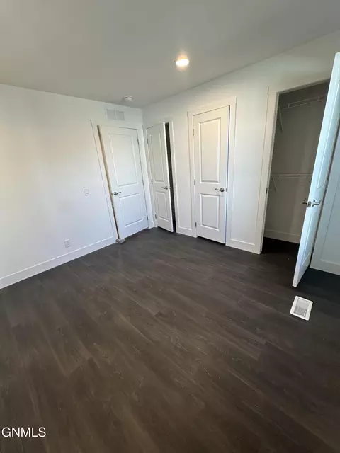 703 6th Ave SE, Mandan, ND 58554 photo 5