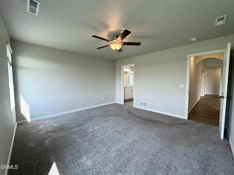 109 Kenner Loop, Bismarck, ND 58504 photo 6