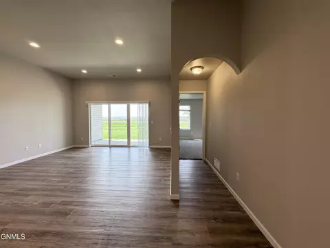 109 Kenner Loop, Bismarck, ND 58504 photo 33