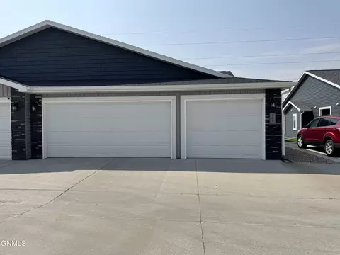 109 Kenner Loop, Bismarck, ND 58504 photo 47