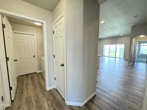 109 Kenner Loop, Bismarck, ND 58504 photo 42