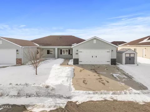162 Noma Dr, Stanley, ND 58784