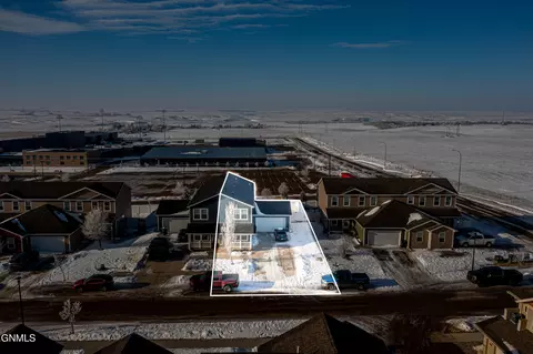 View/Area - 3605 Long Branch Ave, Williston, ND 58801 photo 2 of 5