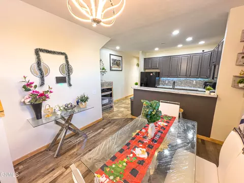 Dining - 3605 Long Branch Ave, Williston, ND 58801 photo 1 of 2