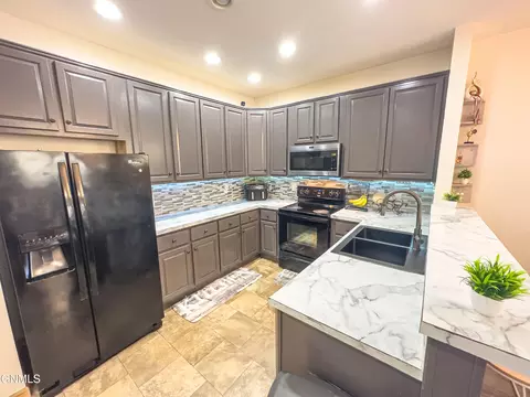 Kitchen - 3605 Long Branch Ave, Williston, ND 58801 photo 2 of 4