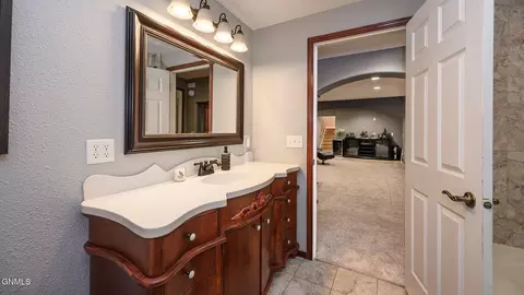 Bath - 57 Captain Marsh Dr, Mandan, ND 58554 photo 9 of 10