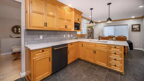 Kitchen - 57 Captain Marsh Dr, Mandan, ND 58554 photo 5 of 5