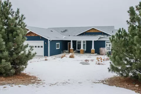 4914 Ridge Dr, Williston, ND 58801 photo 2