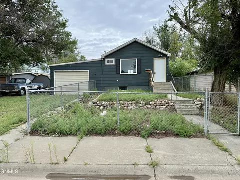 501 Cascade St, Wolf Point, MT 59201