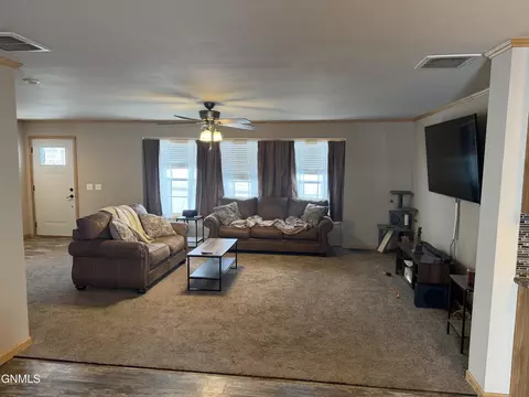 Living - 14985 Hoss St, Williston, ND 58801 photo 1 of 1