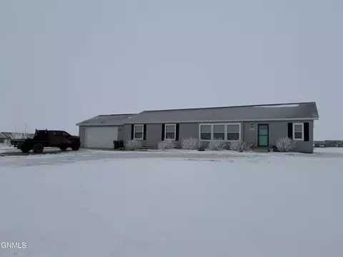 14985 Hoss St, Williston, ND 58801