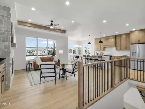 603 Calvert Dr, Bismarck, ND 58503