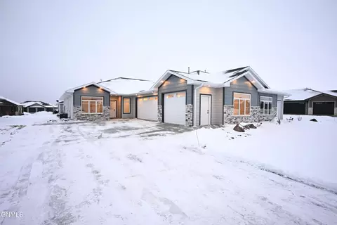 1825 Community Lp, Bismarck, ND 58503