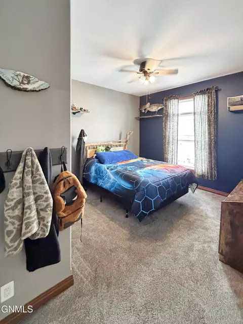 Bedroom - 14736 Lambert St, Williston, ND 58801 photo 3 of 6