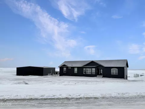 14736 Lambert St, Williston, ND 58801