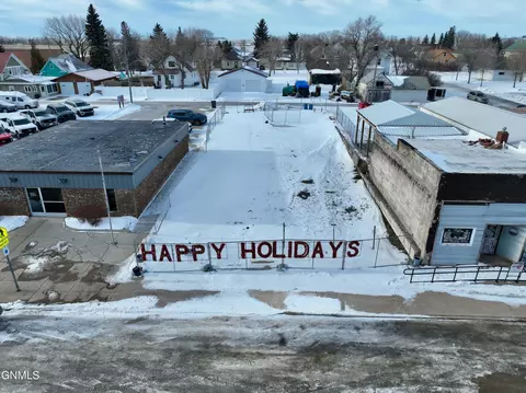 208 S Main St, Stanley, ND 58784