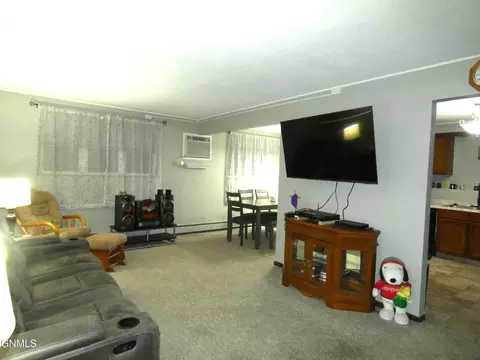 Living - 607 Interstate Ave E, Bismarck, ND 58503 photo 2 of 4