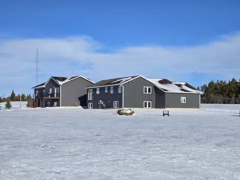 1709 Blackstone Loop E, Beulah, ND 58523 photo 2