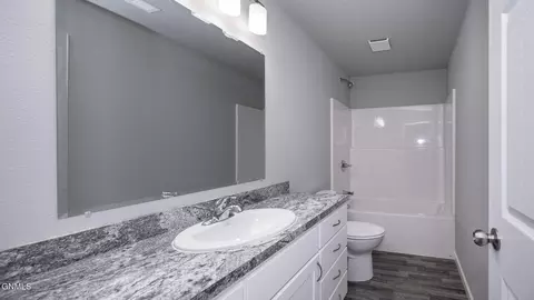 1709 Blackstone Loop E, Beulah, ND 58523 photo 24