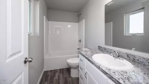 1709 Blackstone Loop E, Beulah, ND 58523 photo 19