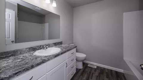 1709 Blackstone Loop E, Beulah, ND 58523 photo 13