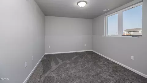 1709 Blackstone Loop E, Beulah, ND 58523 photo 30