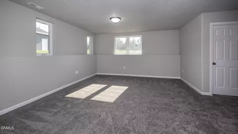1709 Blackstone Loop E, Beulah, ND 58523 photo 22