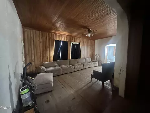 Living - 101 Mary St N, Streeter, ND 58483 photo 1 of 2