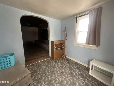 Entry Way - 101 Mary St N, Streeter, ND 58483 photo 1 of 4