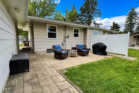 1817 9th St SW, Minot, ND 58701 photo 35