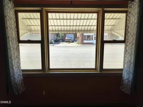 Exterior - 416 Main St, Edgeley, ND 58433 photo 3 of 6