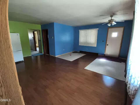 Living - 416 Main St, Edgeley, ND 58433 photo 3 of 4
