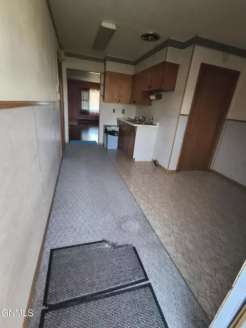 Entry Way - 416 Main St, Edgeley, ND 58433 photo 2 of 3