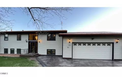 550 Glenwood Dr, Bismarck, ND 58504