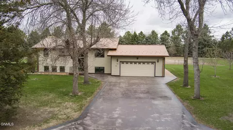 550 Glenwood Dr, Bismarck, ND 58504