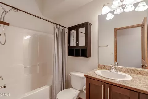 3916 48th St NW, Mandan, ND 58554 photo 17